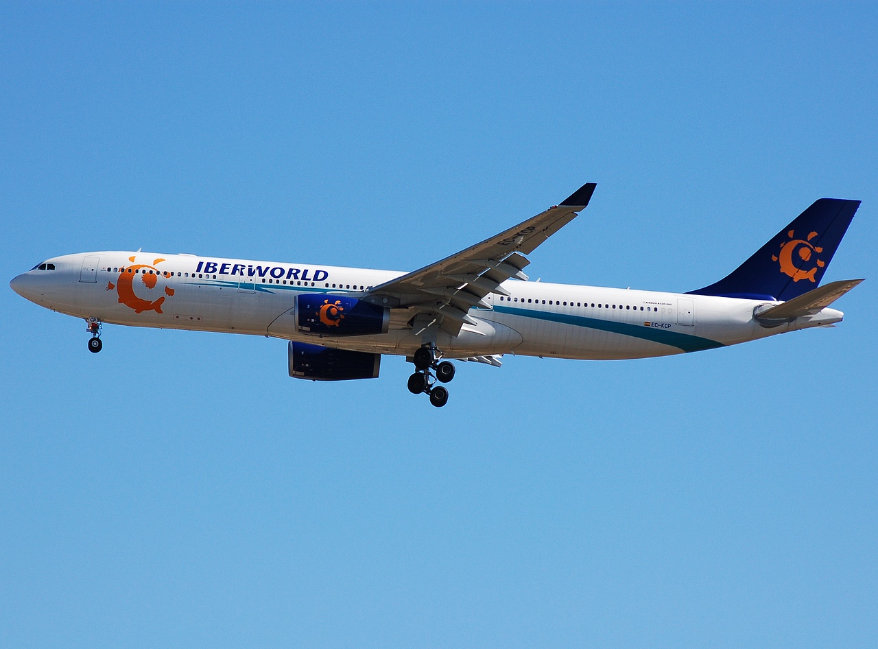 EC-KCP - A330-343 - Iberworld - MAD - 09-10-2007