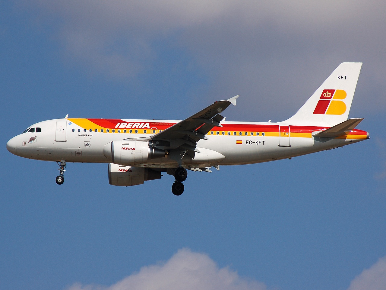 EC-KFT - A319-111 - Iberia - MAD - 08-10-2007