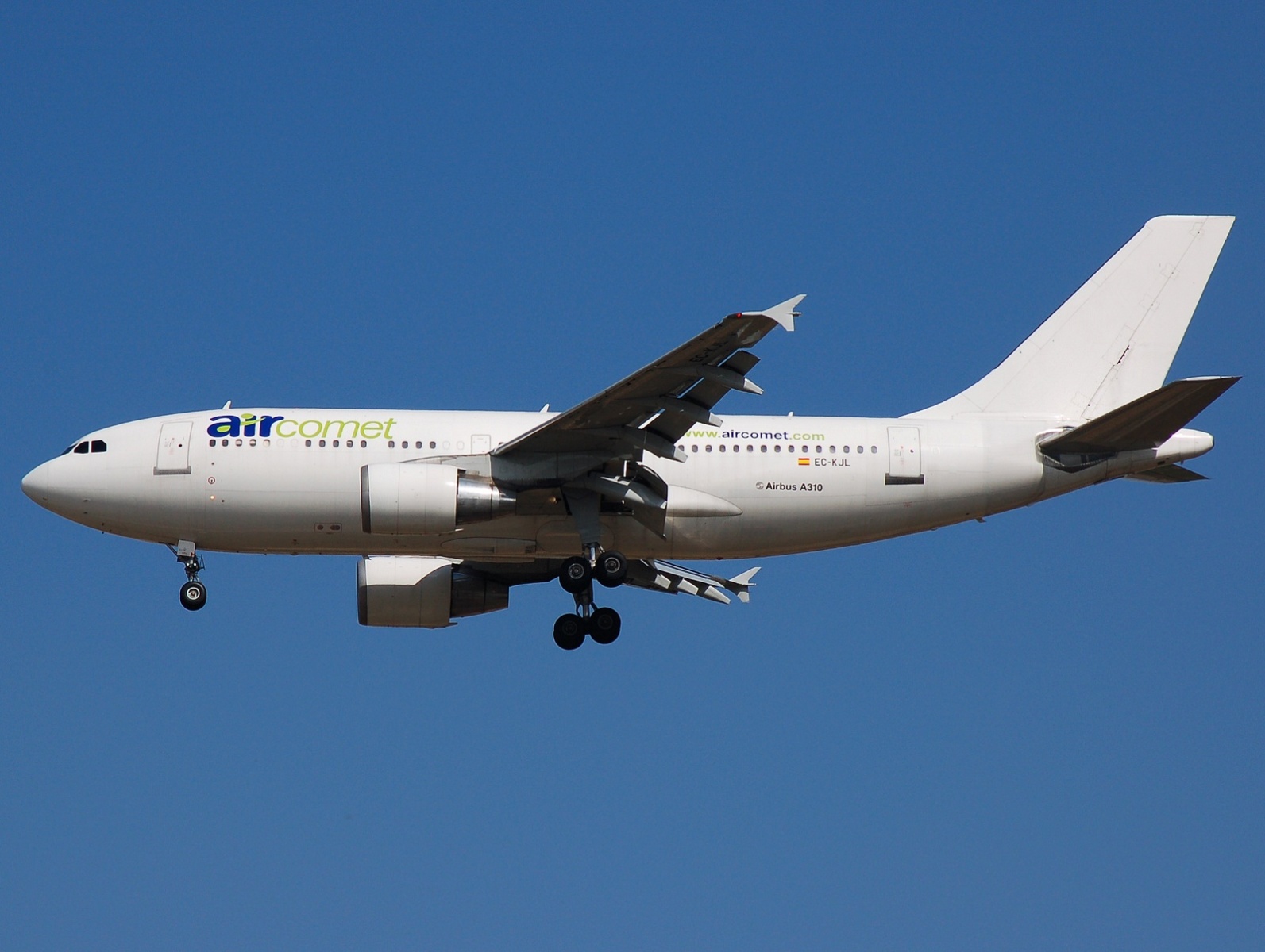 EC-KJL - A310-324 - Air Comet - MAD - 07-10-2007