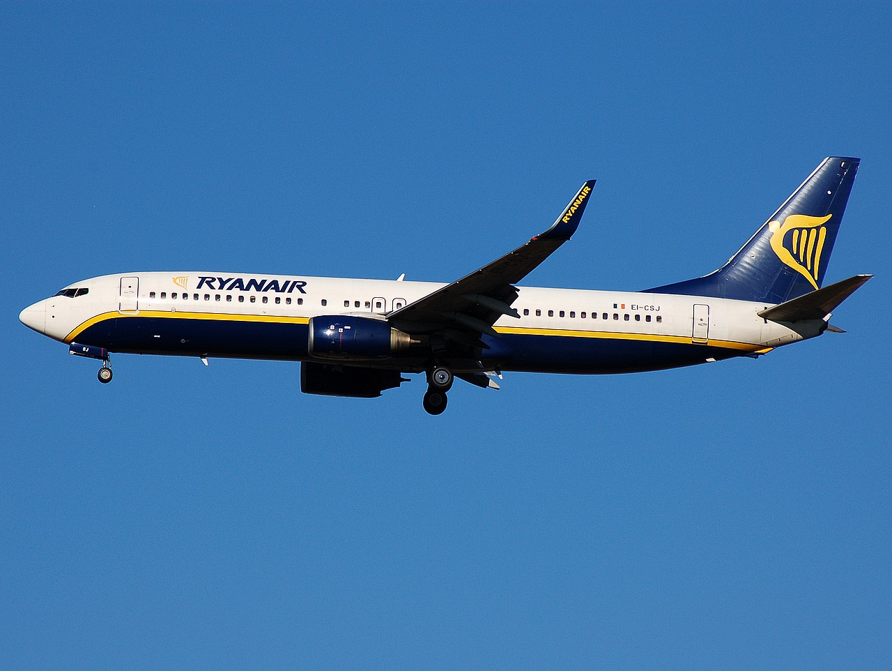 EI-CSJ - 737-8AS(WL) - Ryanair - MAD - 09-10-2007