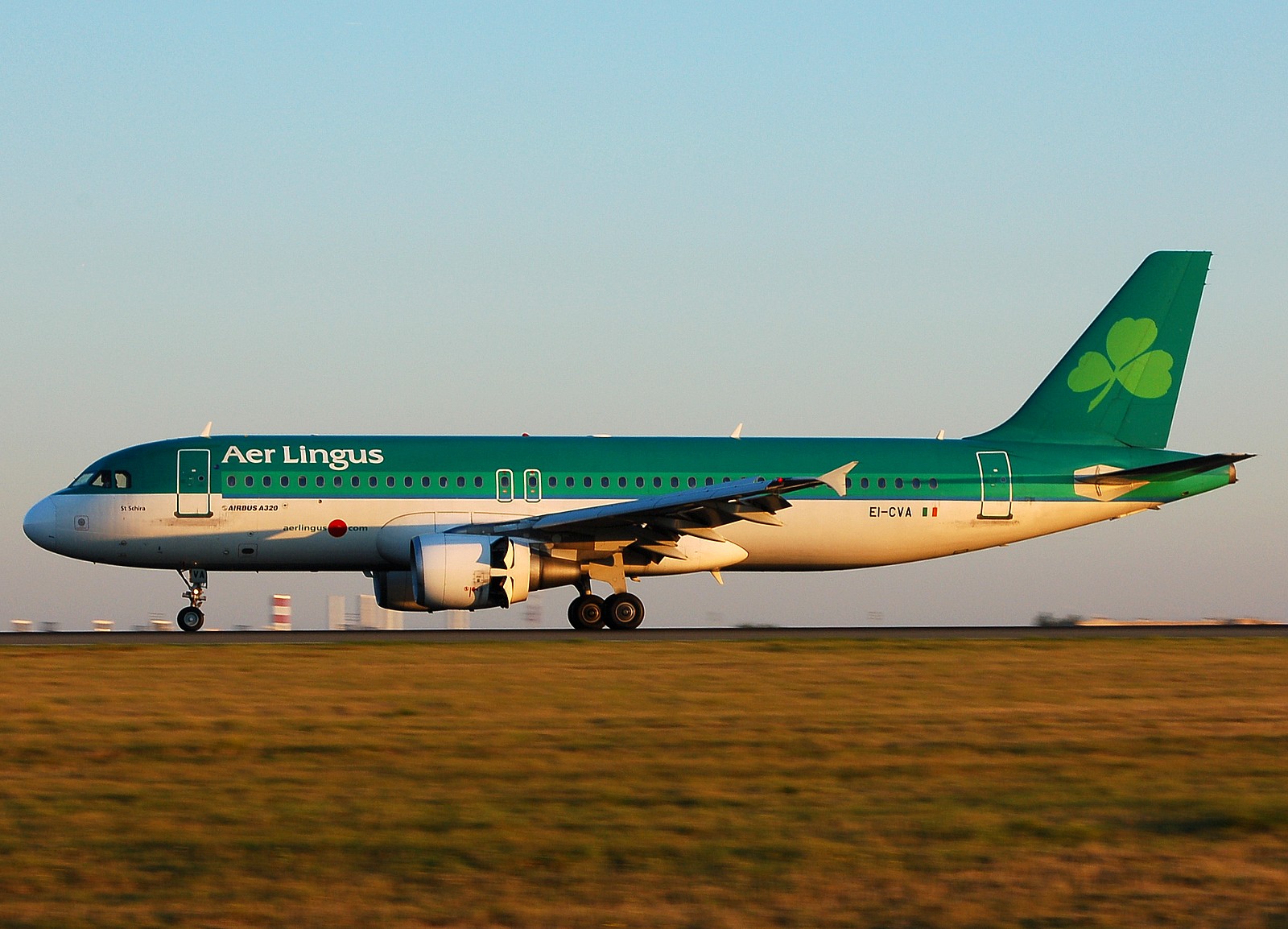 EI-CVA - A320-214 - Aer Lingus - CDG - 04-08-2007