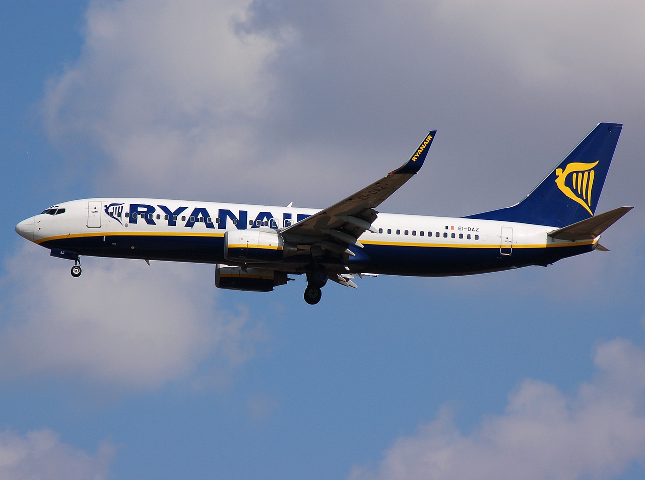 EI-DAZ - 737-8AS(WL) - Ryanair - MAD - 08-10-2007