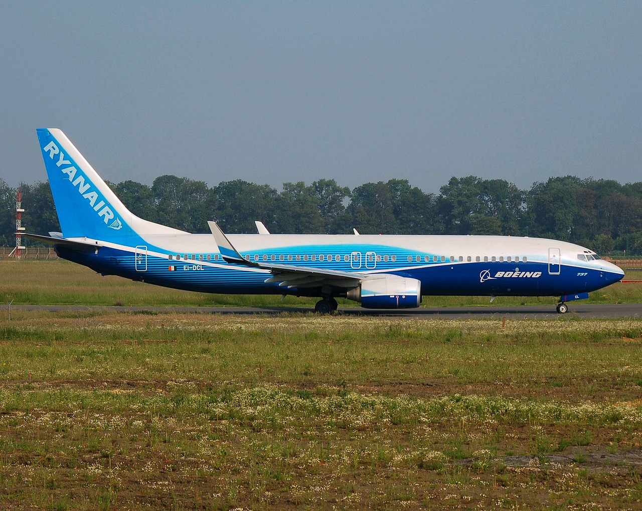 EI-DCL - 737-8AS(WL) - Ryanair - CRL - 03-06-2007