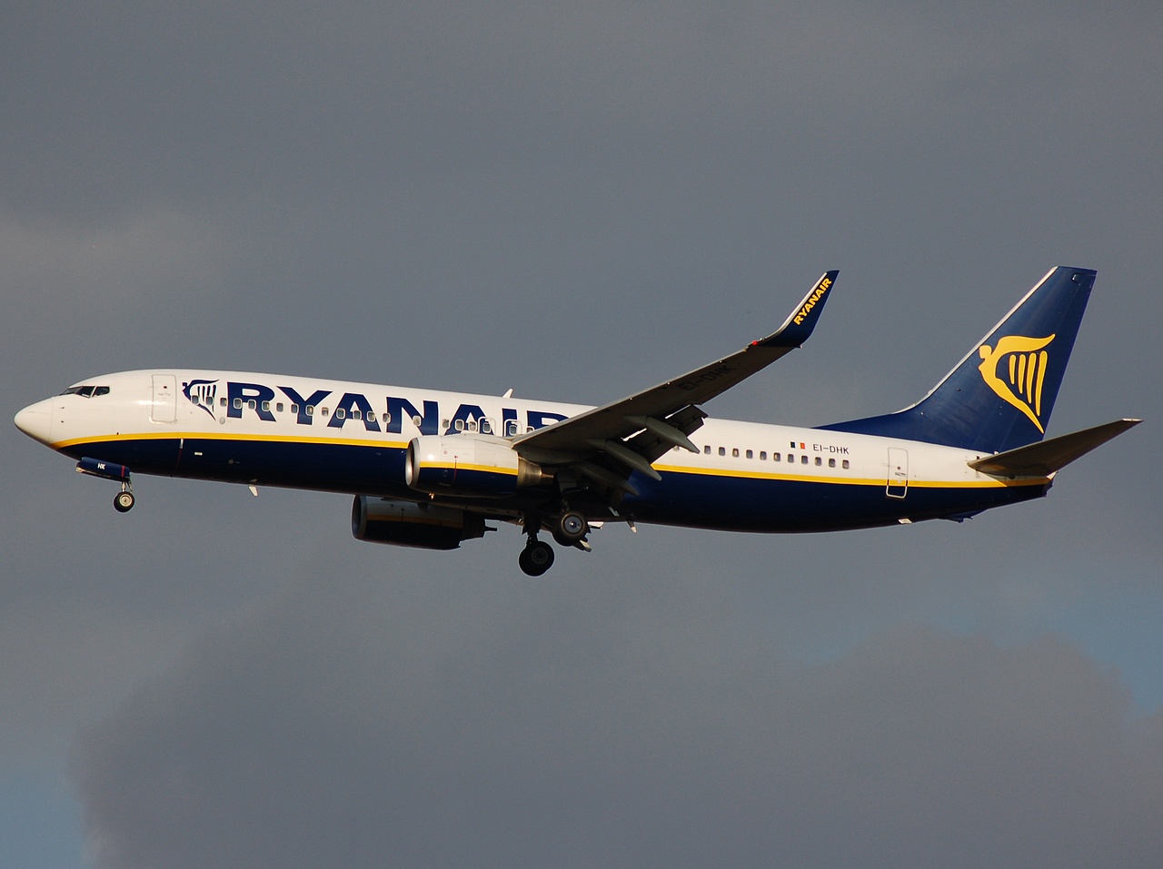 EI-DHK - 737-8AS(WL) - Ryanair - MAD - 08-10-2007