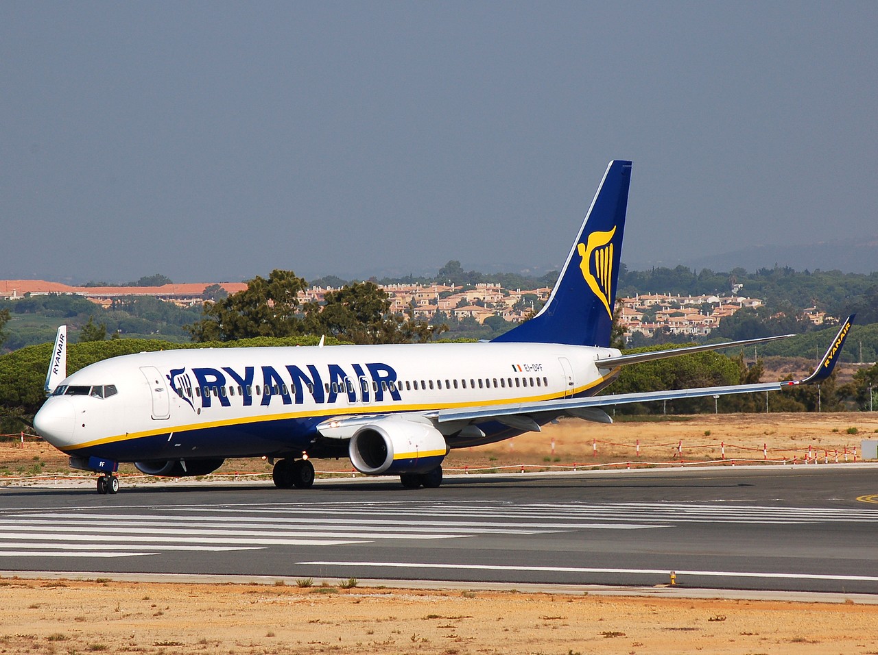EI-DPF - 737-8AS(WL) - Ryanair - FAO - 03-09-2007