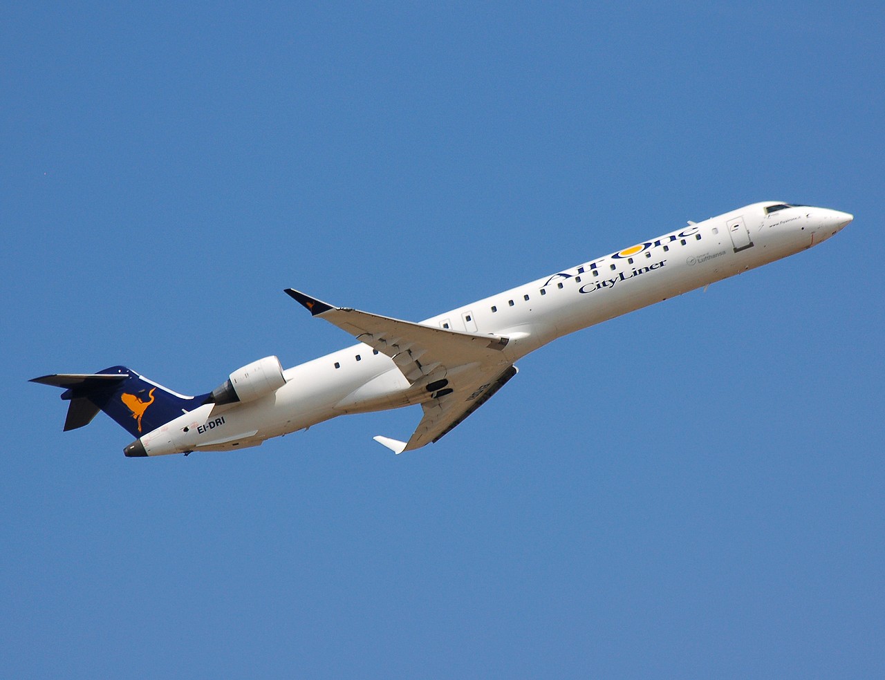 EI-DRI - CRJ-900ER - Air One CityLiner - VIE - 08-08-2007