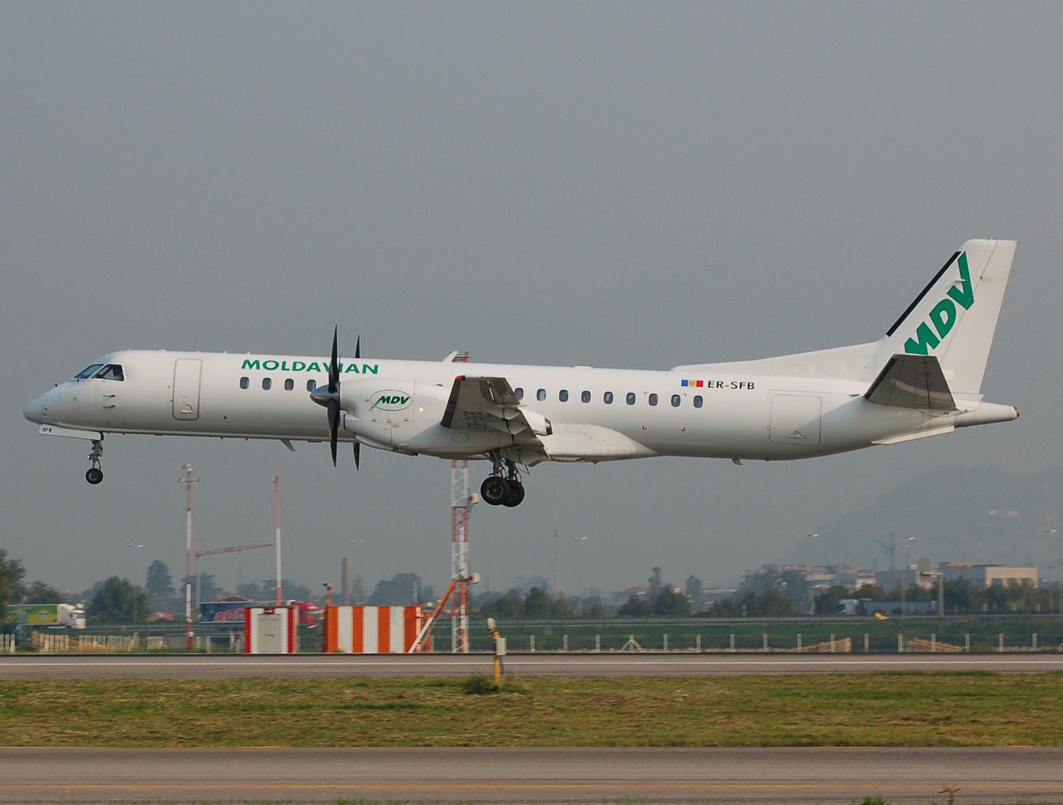 ER-SFB - Saab 2000 - Moldavian Airlines - BGY - 25-09-2007
