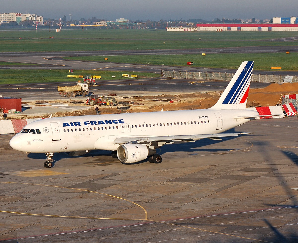 F-GFKO - A320-211 - Air France - WAW - 20-09-2007