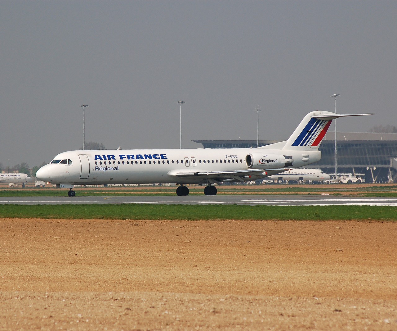 F-GIOG - Fokker 100 - Air France - LIL - 14-04-2007