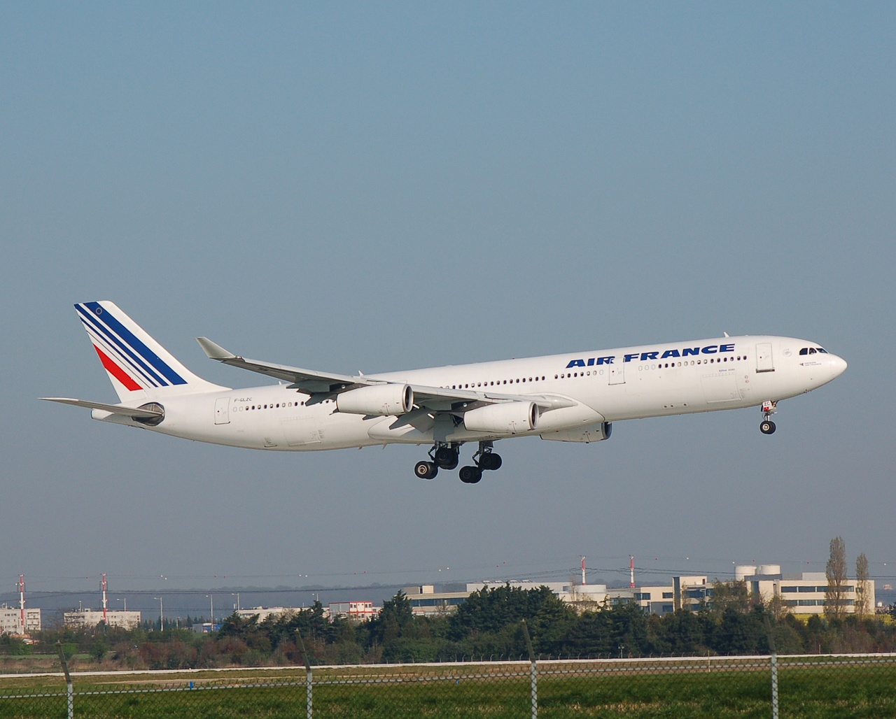 F-GLZC - A340-311 - Air France - ORY - 09-04-2007