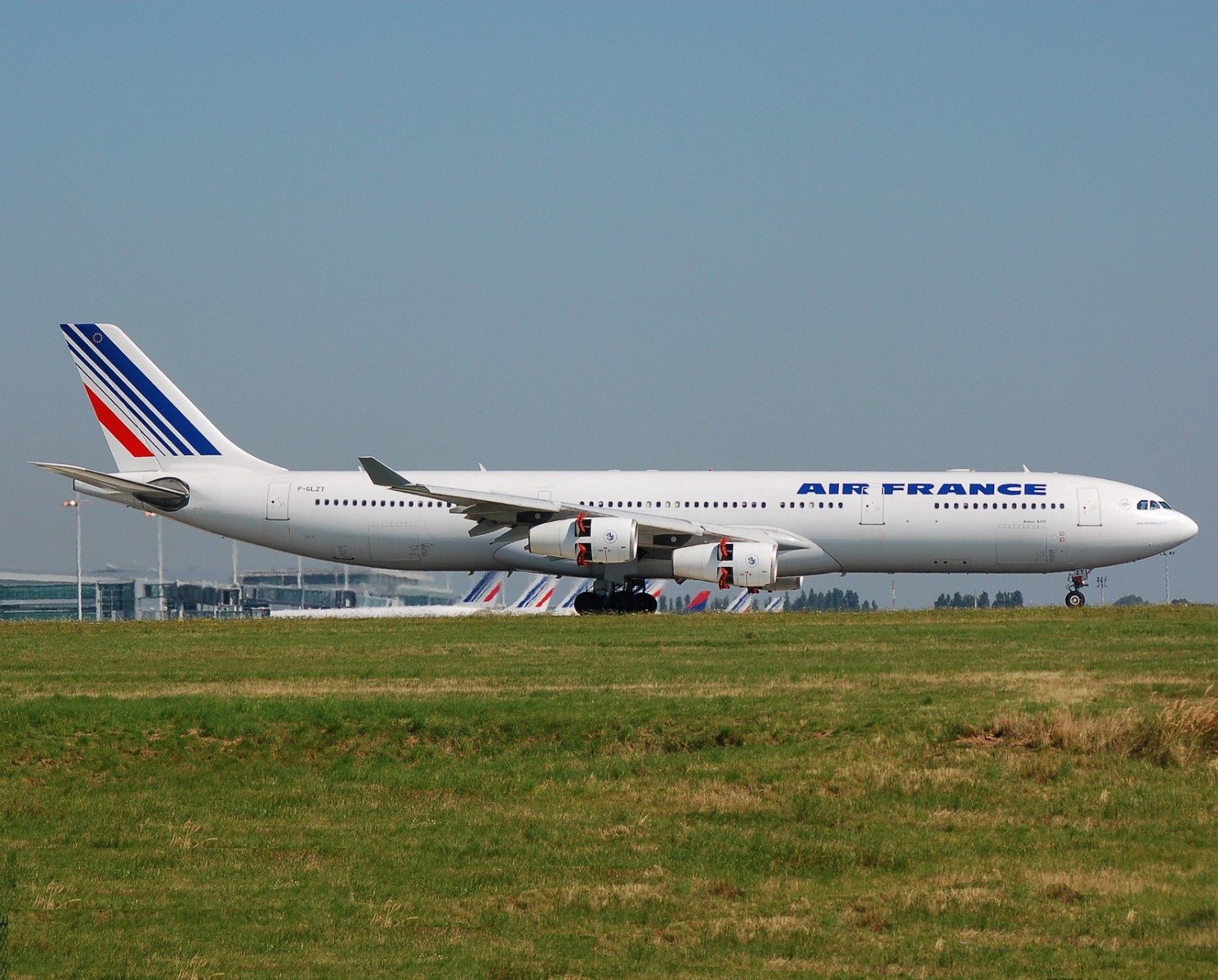 F-GLZT - A340-313 - Air France - CDG - 04-08-2007