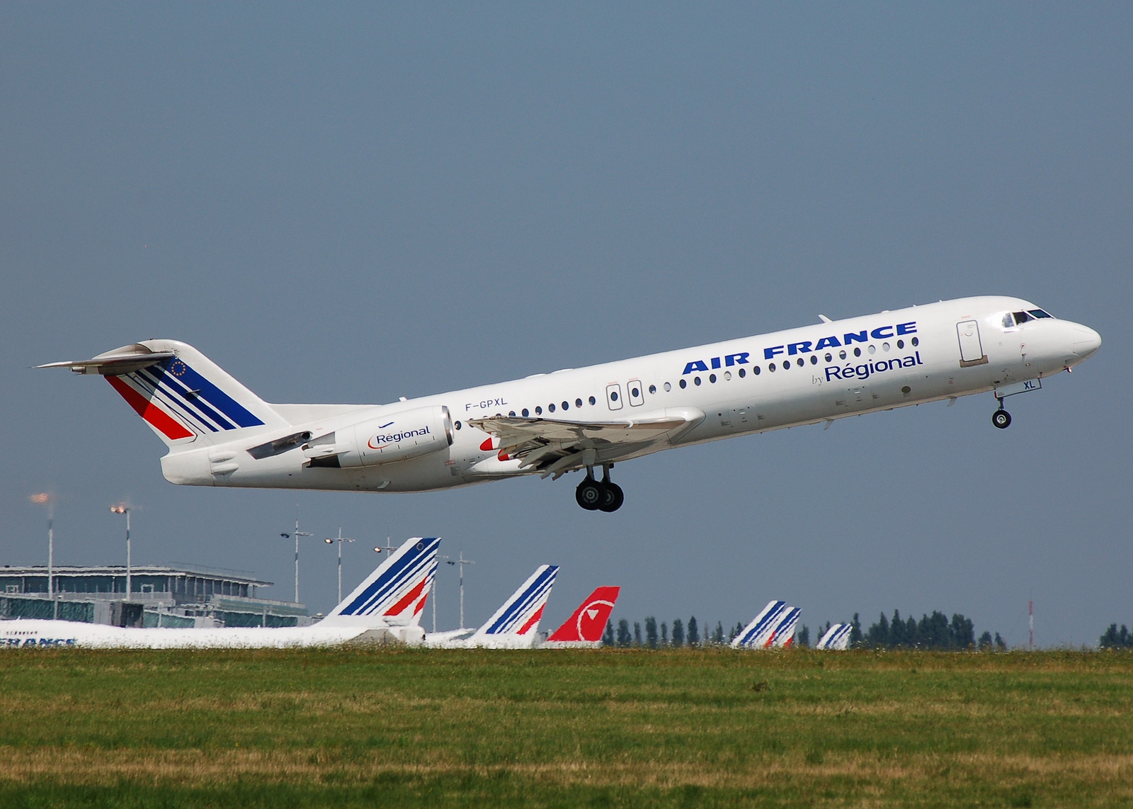 F-GPXL - Fokker 100 - Air France - CDG - 04-08-2007