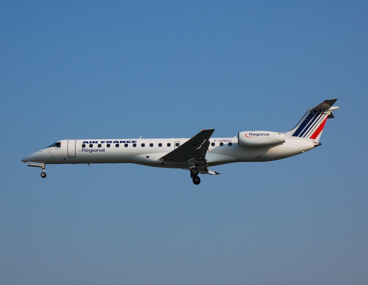 F-GRGC - ERJ-145EU - Air France - LIL - 16-04-2007a