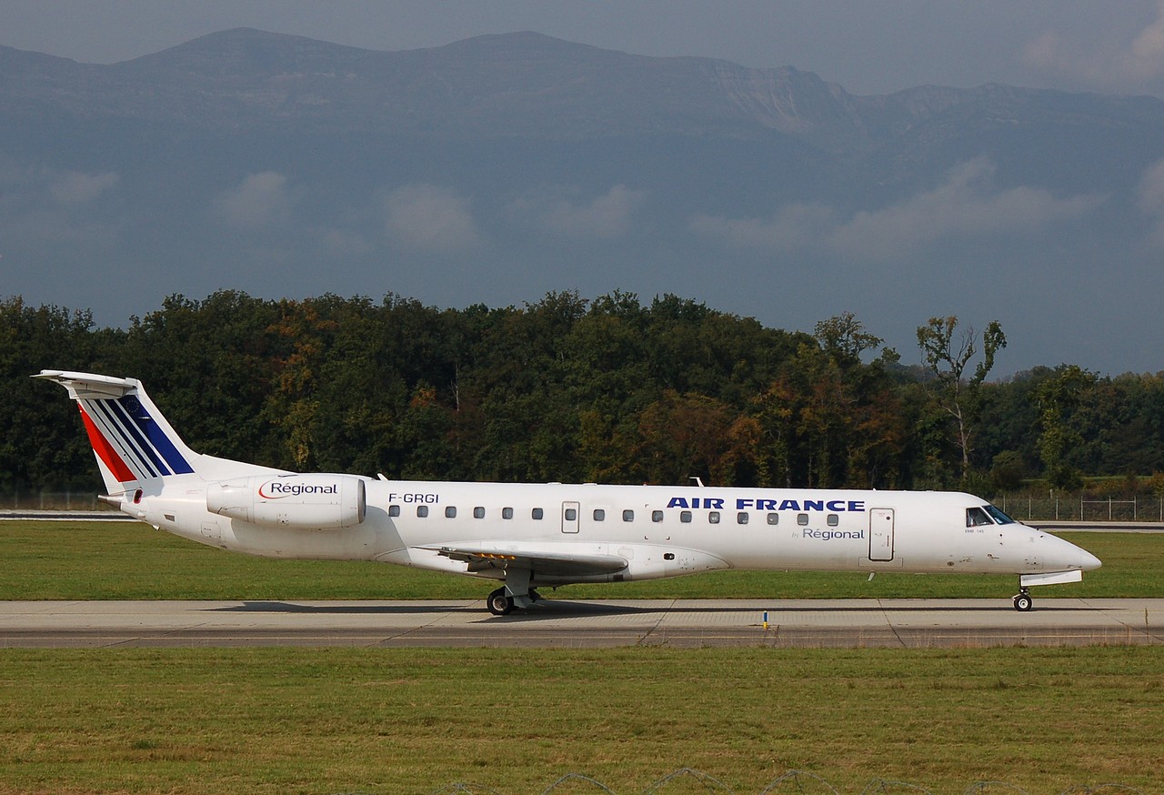 F-GRGI - ERJ-145EU - Air France - GVA - 02-10-2007