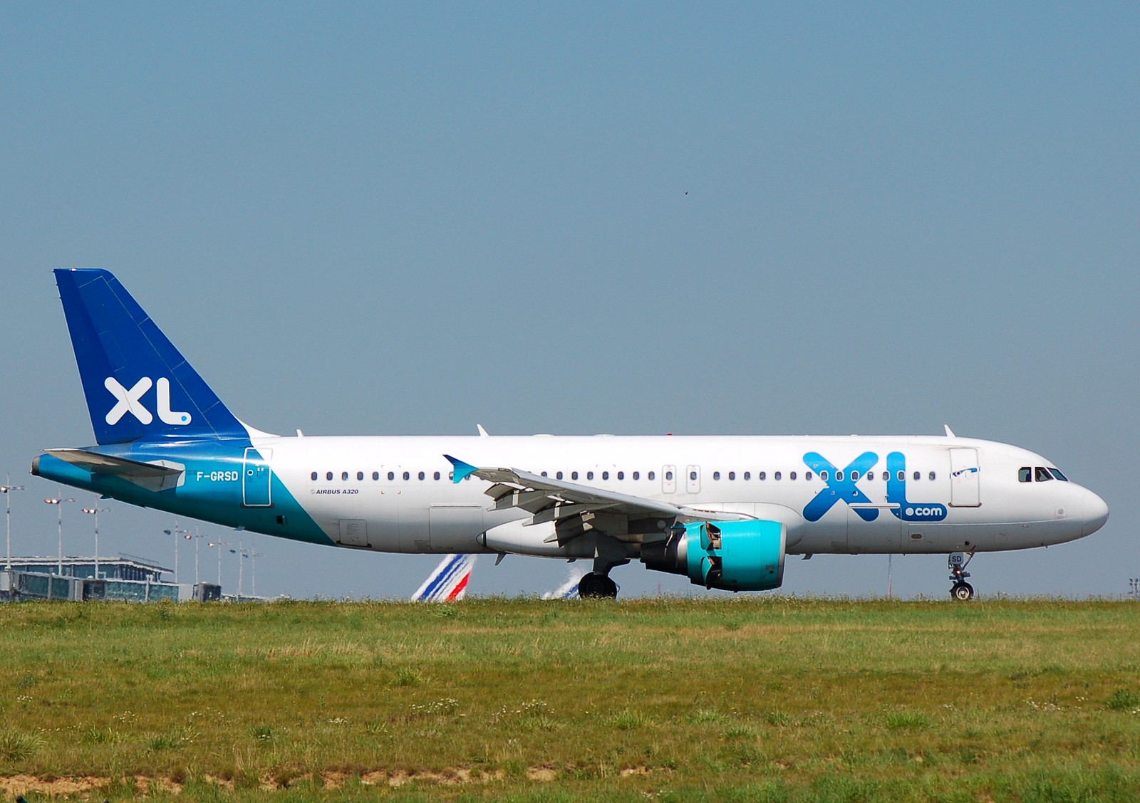 F-GRSD - A320-214 - XL Airways France - CDG - 05-08-2007