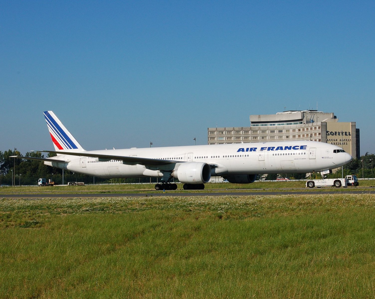 F-GSQC - 777-328(ER) - Air France - CDG - 05-08-2007