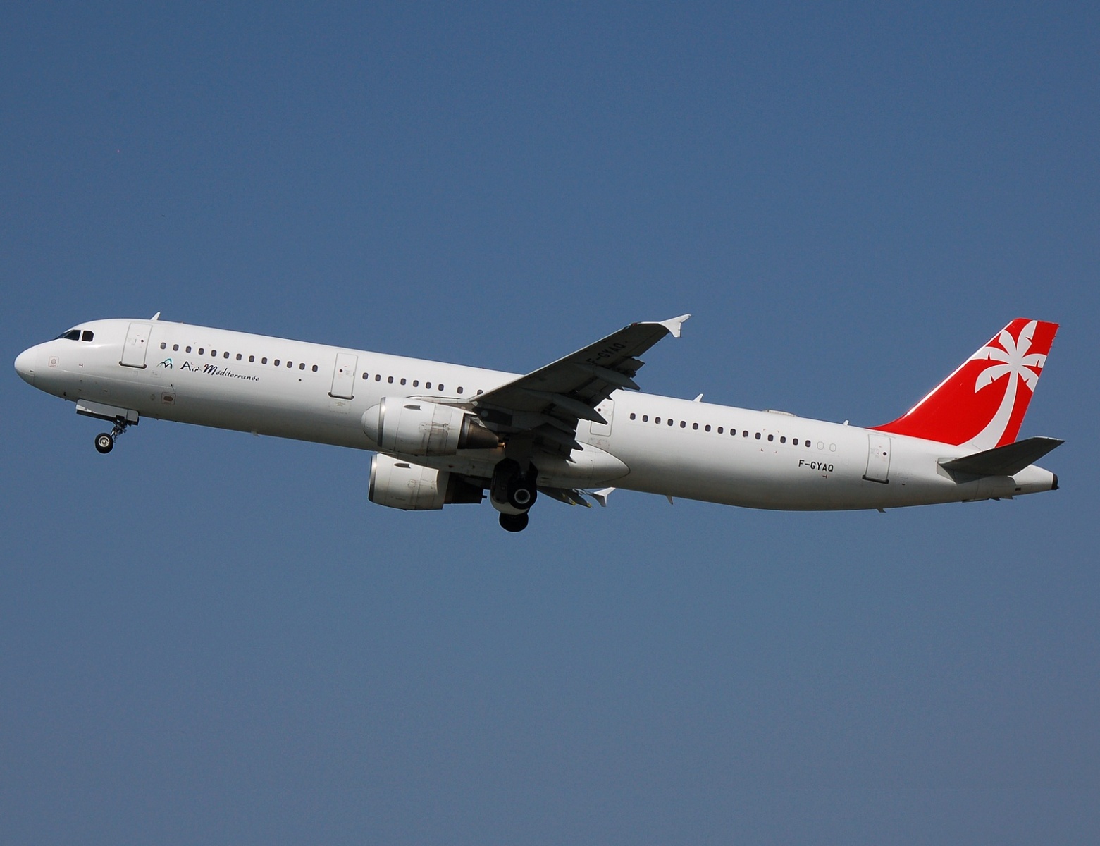 F-GYAQ - A321-111 - Air Mediterranee - CFU - 24-06-2007b