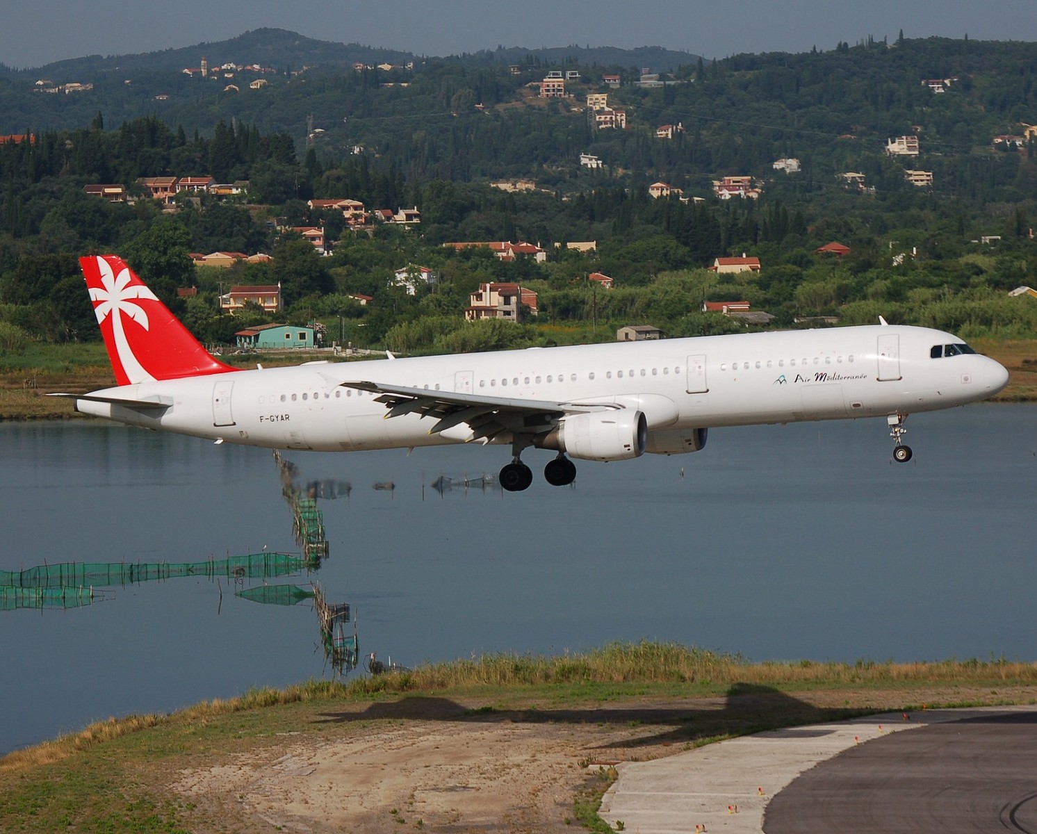 F-GYAR - A321-111 - Air Mediterranee - CFU - 24-06-2007