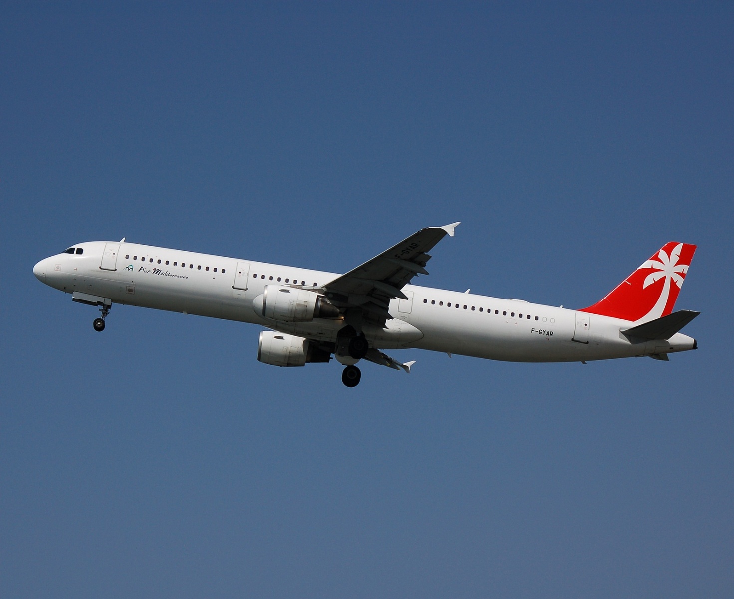 F-GYAR - A321-111 - Air Mediterranee - CFU - 24-06-2007b