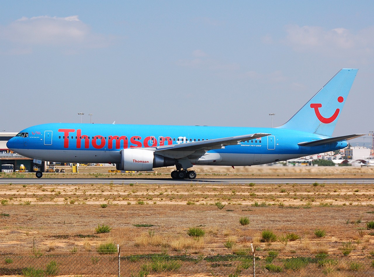 G-BYAA - 767-204(ER) - Thomsonfly - FAO - 30-08-2007