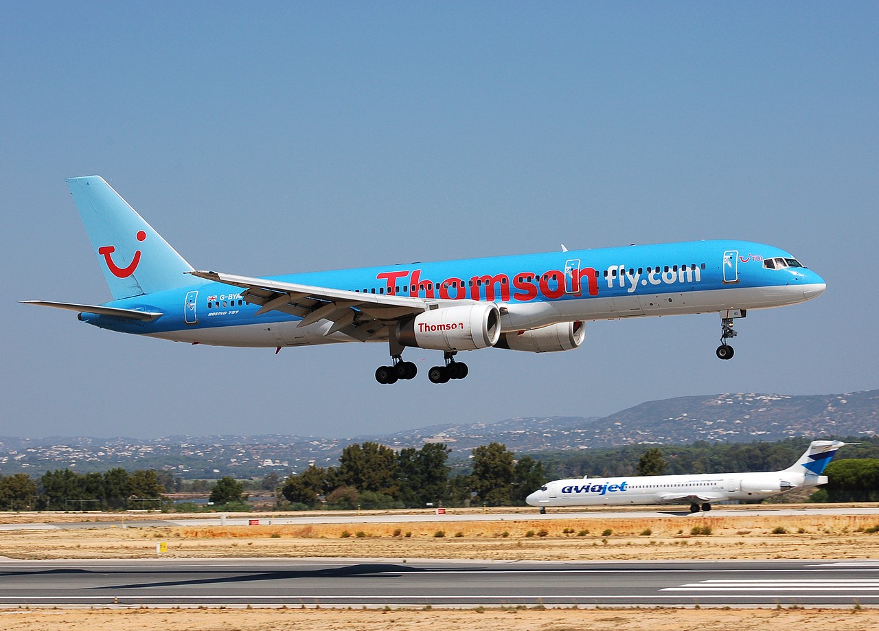 G-BYAI - 757-204 - Thomsonfly - FAO - 02-09-2007