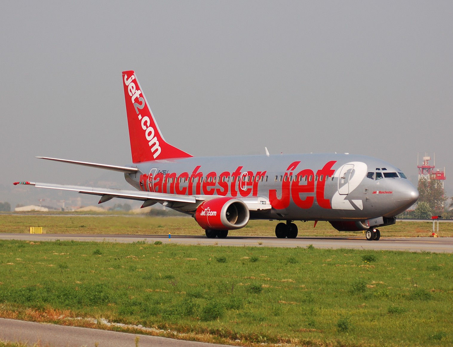 G-CELI - 737-330 - Jet2 - BGY - 25-09-2007b
