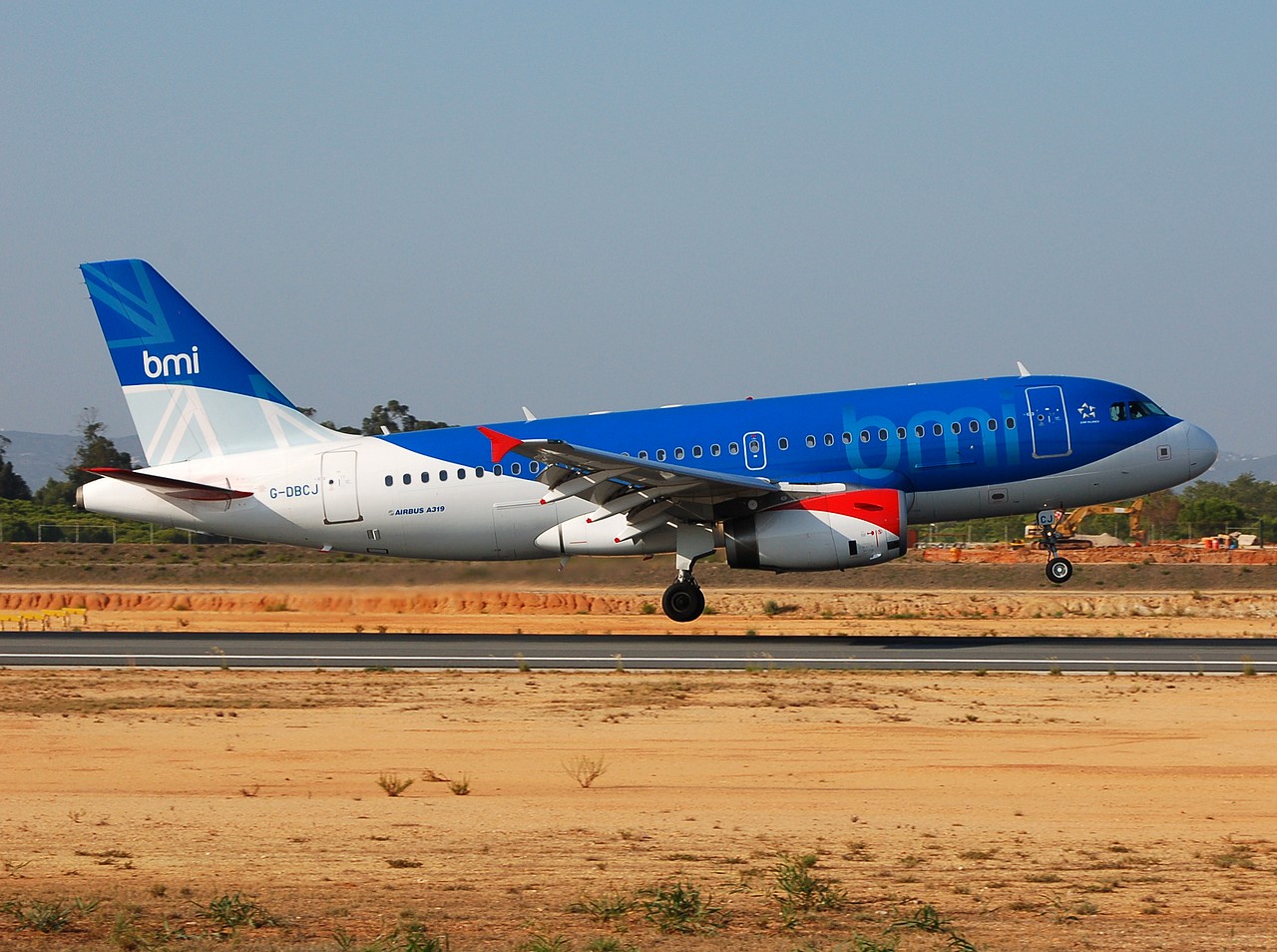 G-DBCJ - A319-131 - bmi British Midland - FAO - 01-09-2007