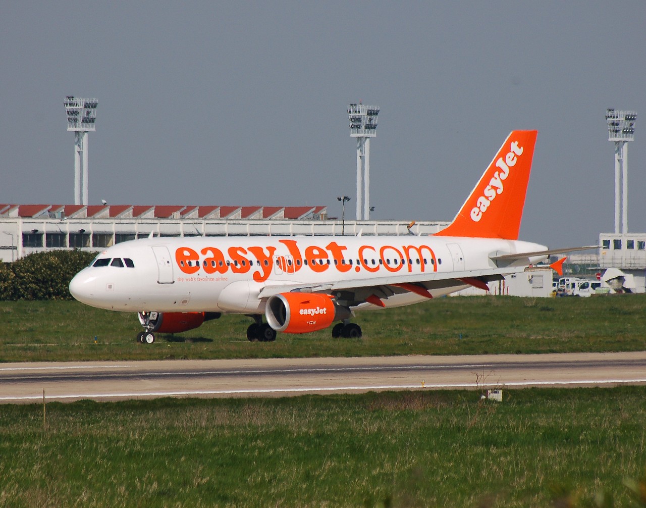 G-EZIC - A319-111 - easyJet - ORY - 09-04-2007