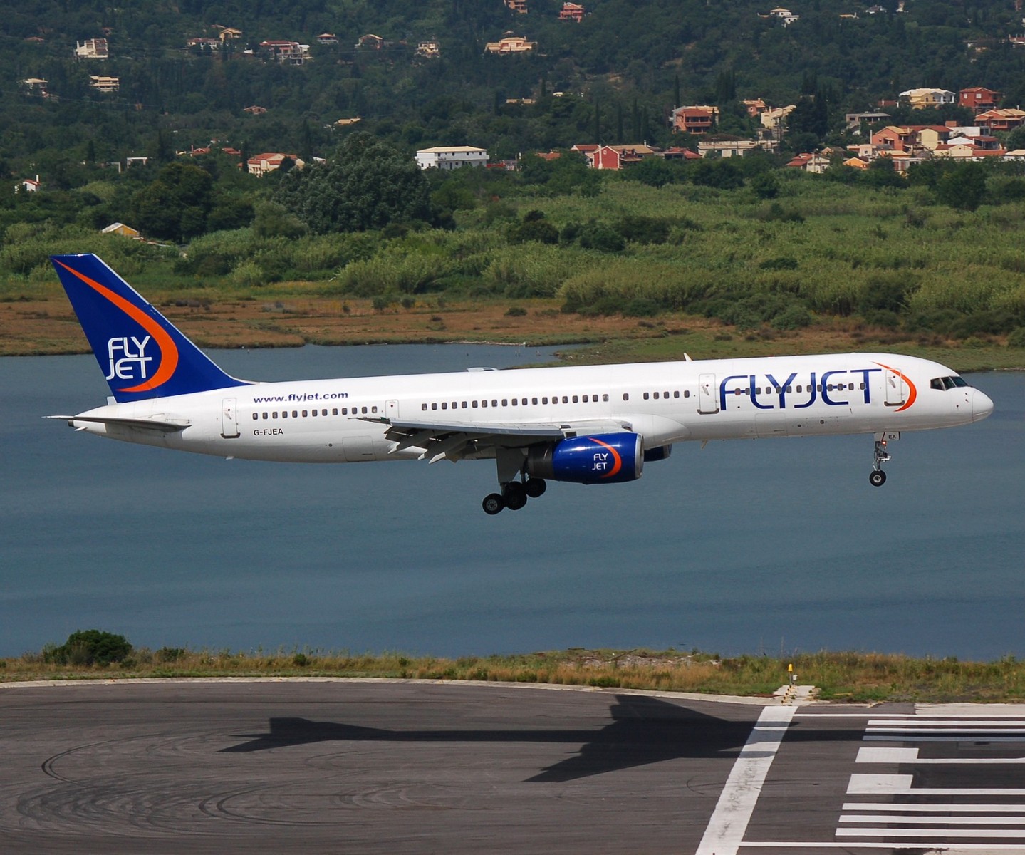 G-FJEA - 757-23A - Flyjet - CFU - 25-06-2007