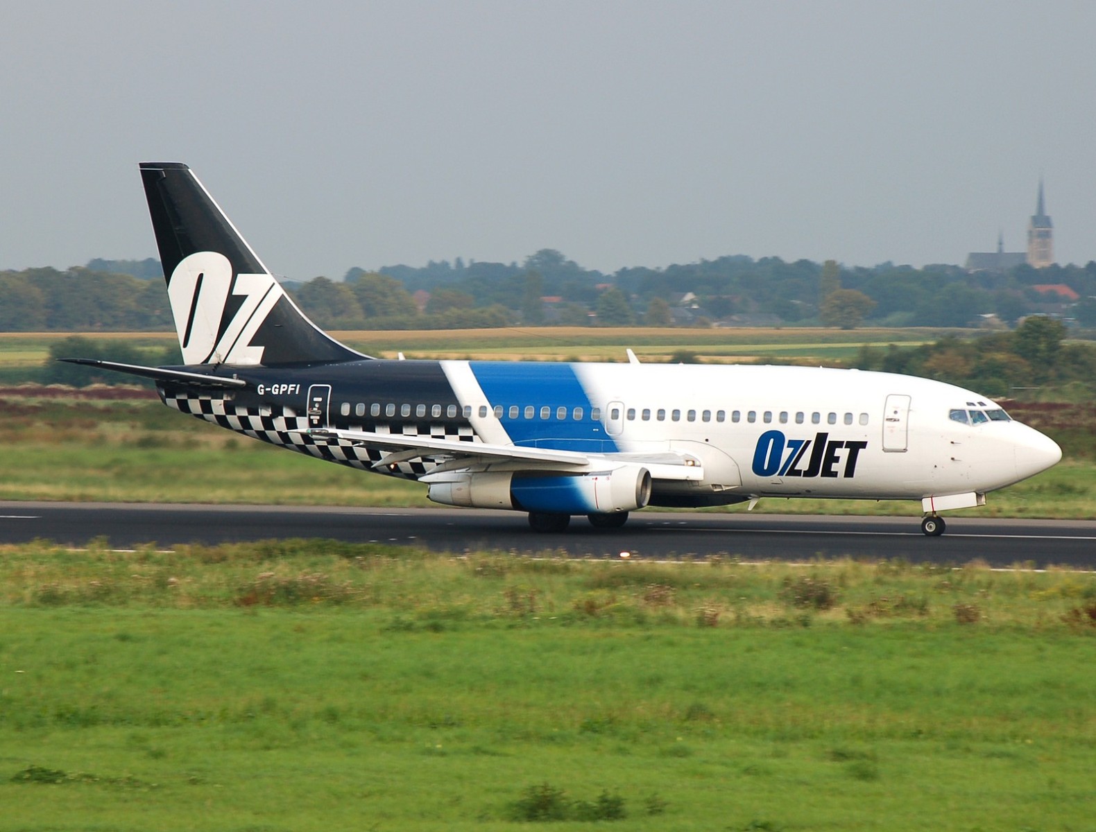 G-GPFI - 737-229 - European Skybus - MST - 26-08-2007b