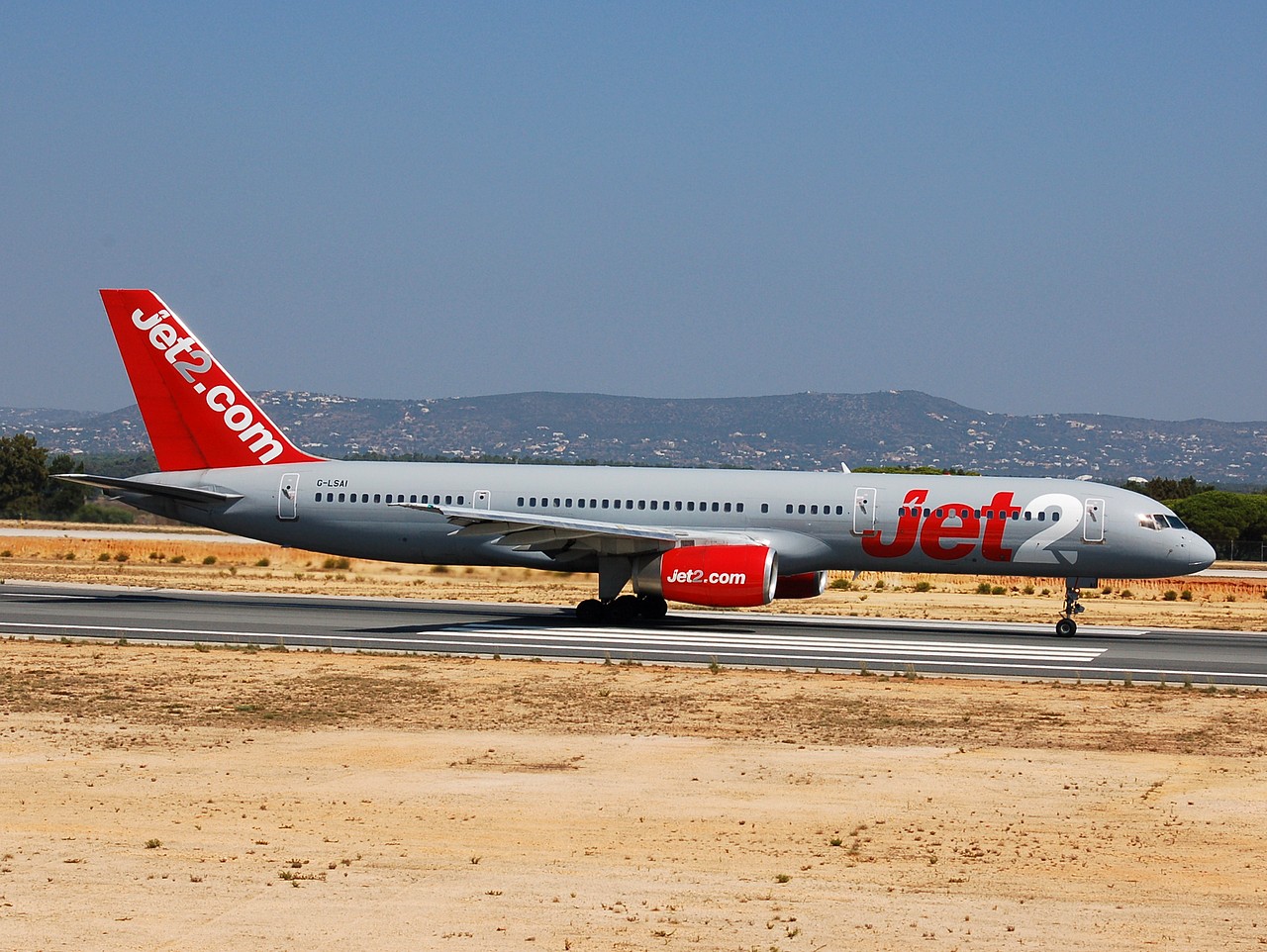G-LSAI - 757-21B - Jet2 - FAO - 02-09-2007