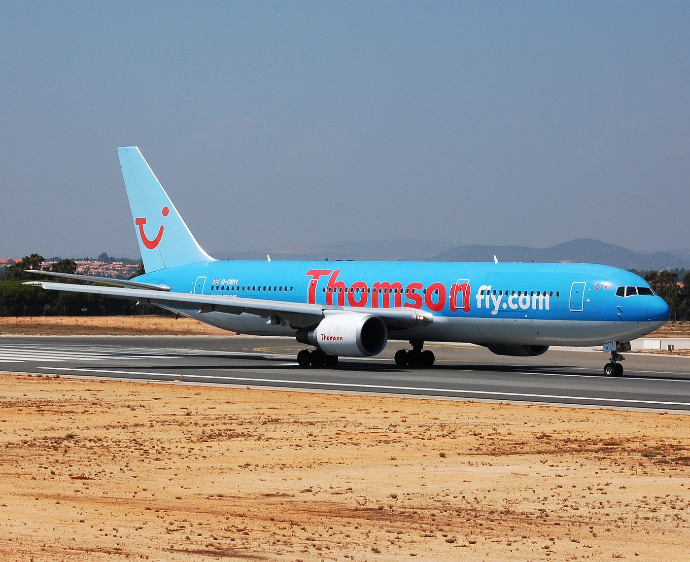 G-OBYI - 767-304(ER) - Thomsonfly - FAO - 31-08-2007b