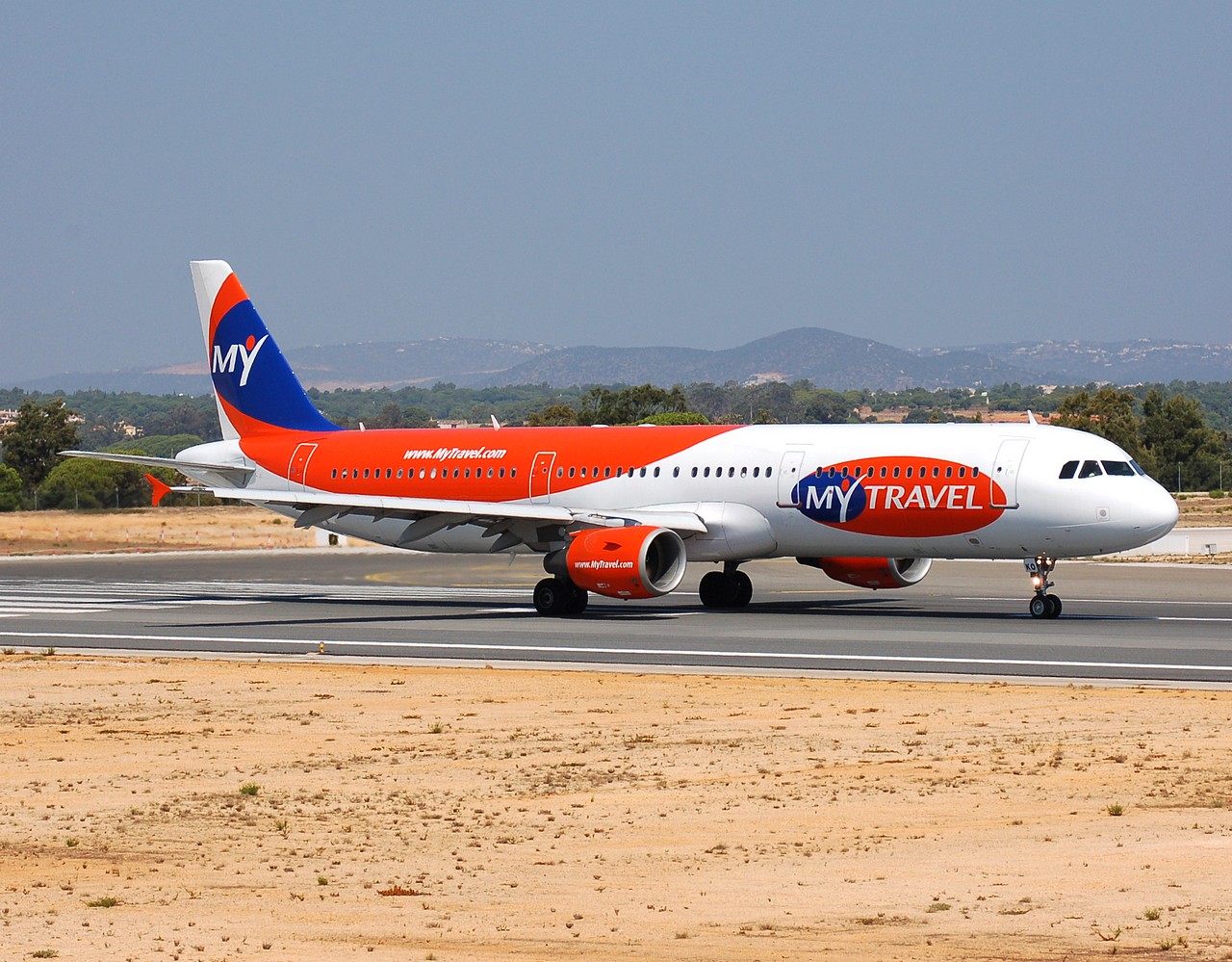 G-OIGZ - A321-211 - My Travel - FAO - 02-09-2007