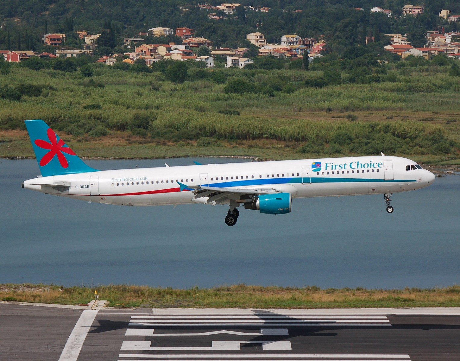 G-OOAE - A321-211 - First Choice Airways - CFU - 25-06-2007b