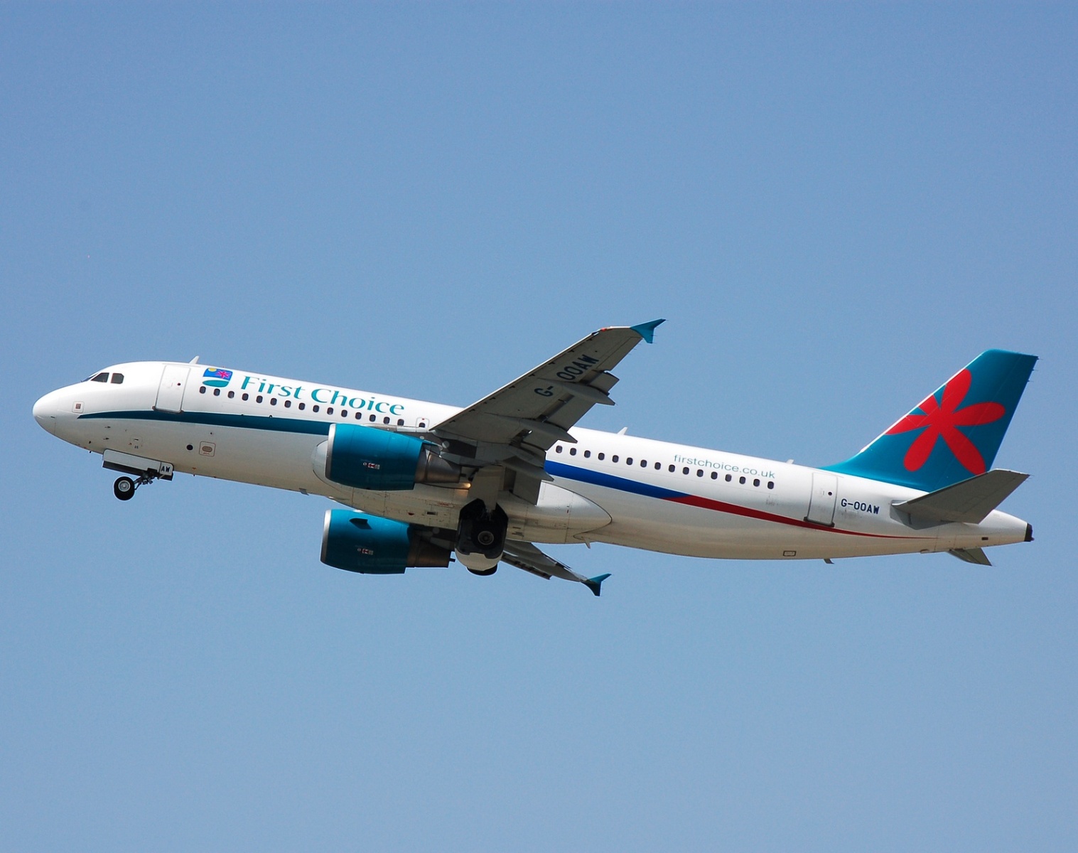 G-OOAW - A320-214 - First Choice Airways - CFU - 25-06-2007b