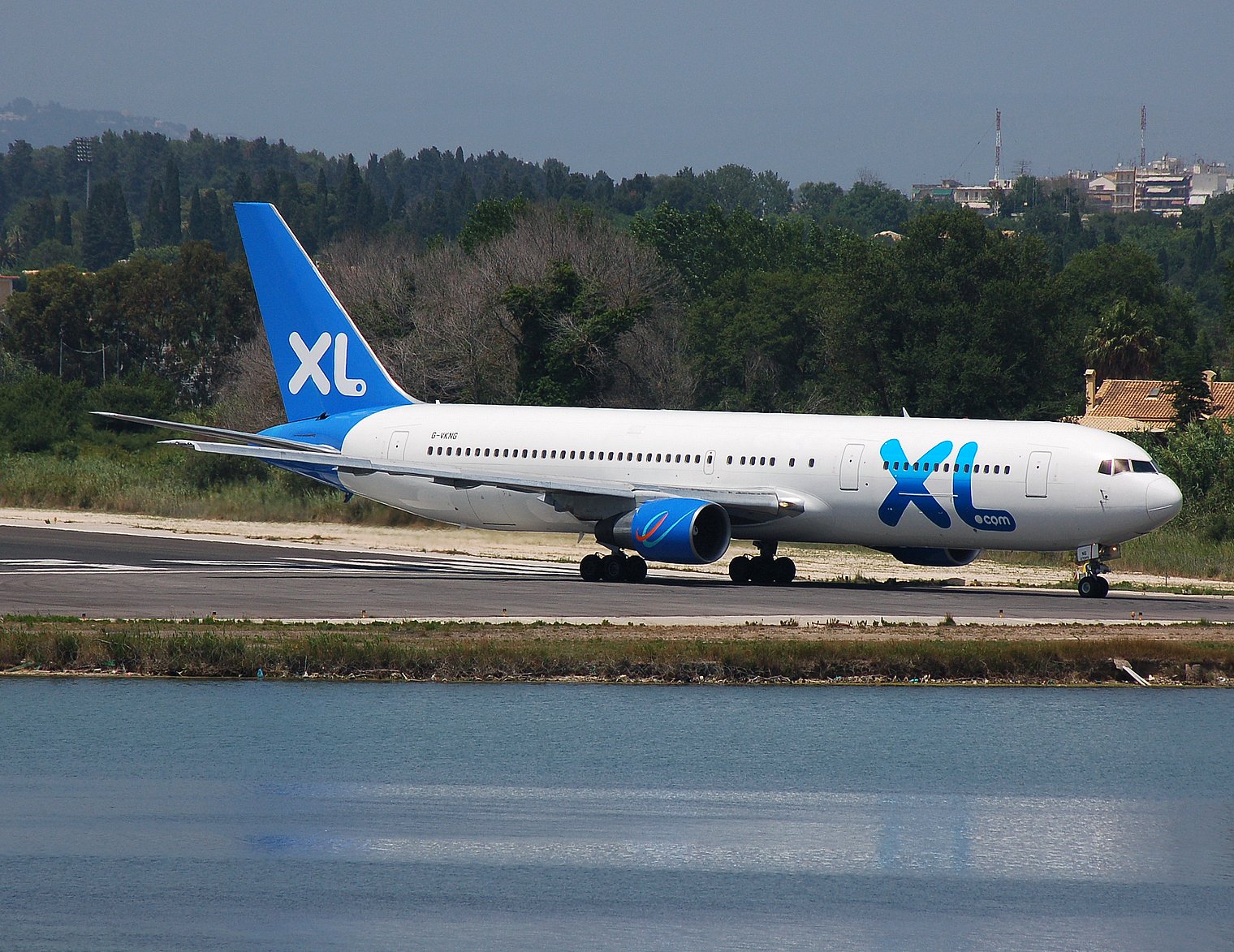 G-VKNG - 767-3T9(ER) - XL Airways - CFU - 25-06-2007