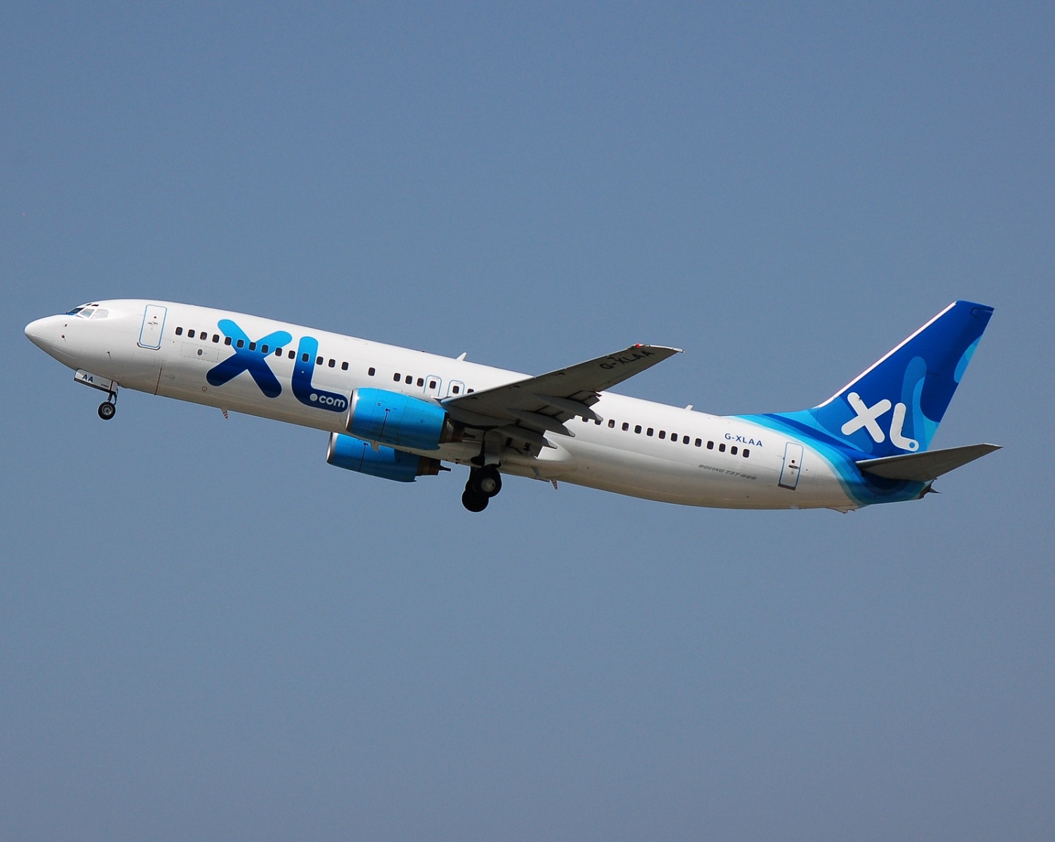 G-XLAA - 737-8Q8 - XL Airways - CFU - 25-06-2007b