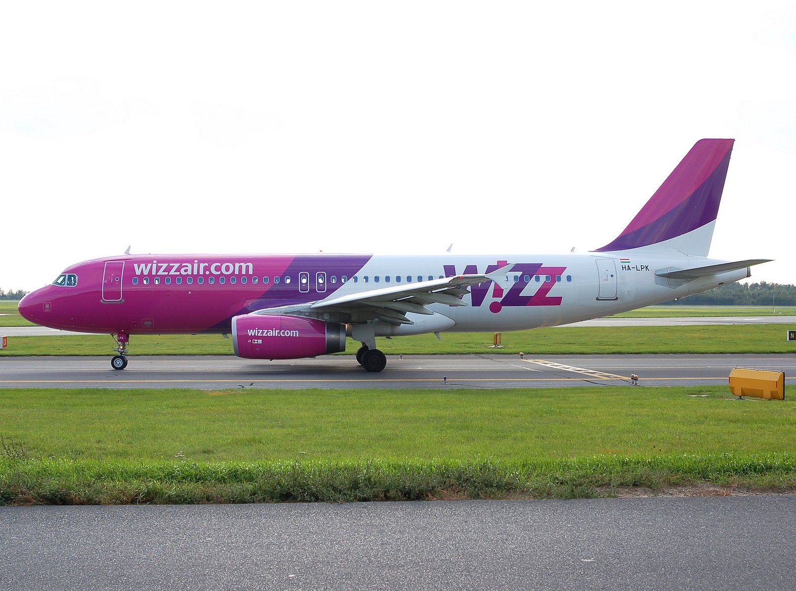 HA-LPK - A320-232 - Wizz Air - WAW - 20-09-2007