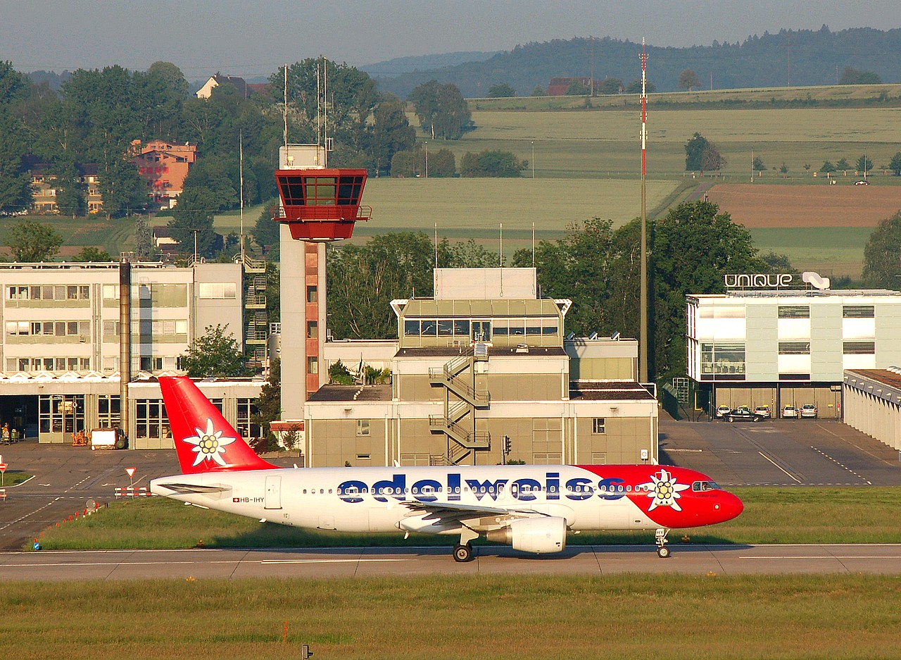 HB-IHY - A320-214 - Edelweiss Air - ZRH - 24-05-2007b