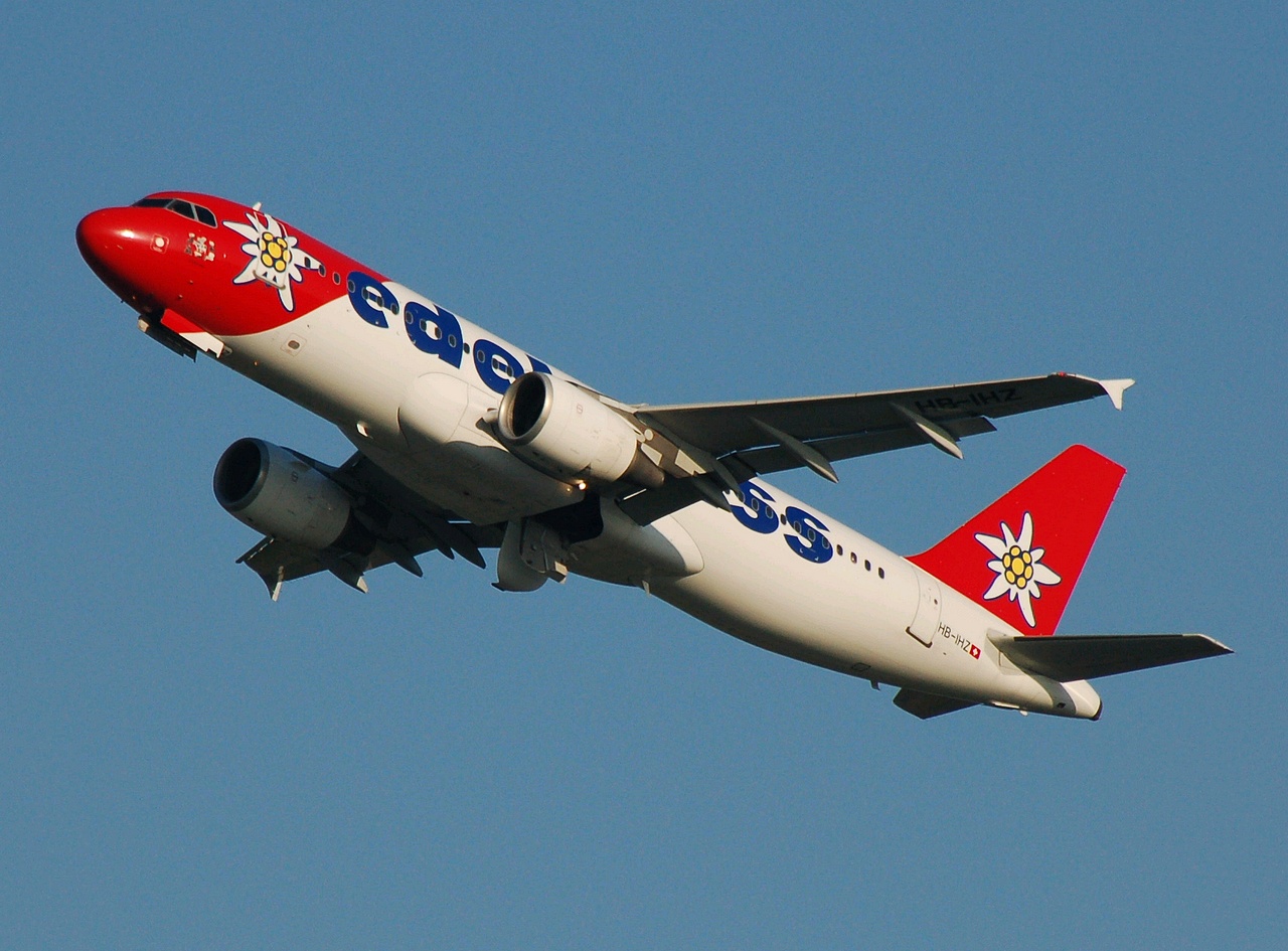 HB-IHZ - A320-214 - Edelweiss Air - ZRH - 24-05-2007
