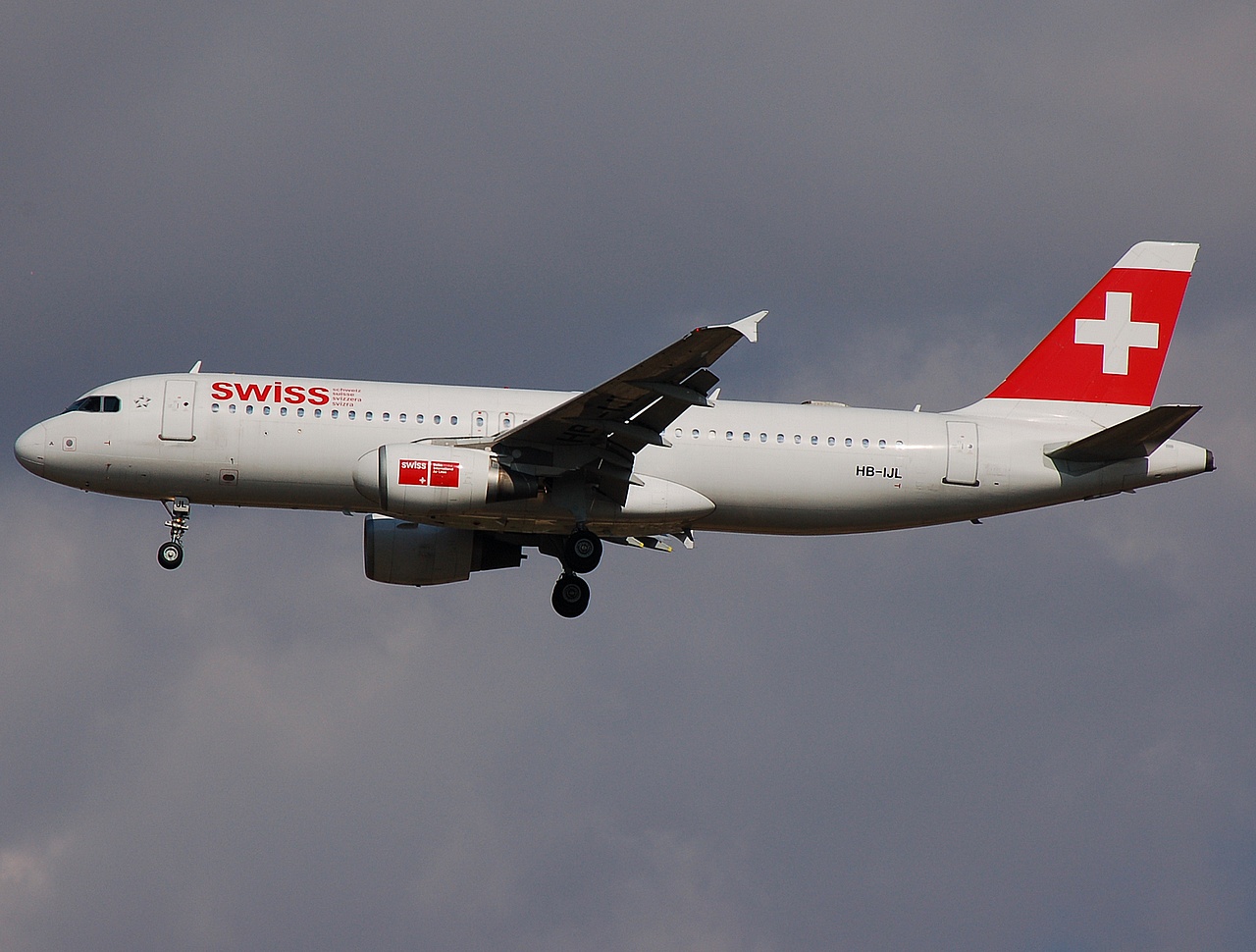 HB-IJL - A320-214 - Swiss - MAD - 08-10-2007