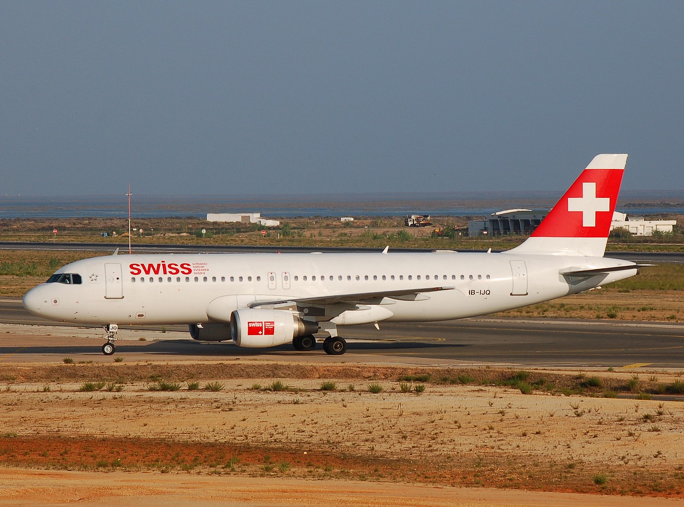 HB-IJQ - A320-214 - Swiss - FAO - 01-09-2007