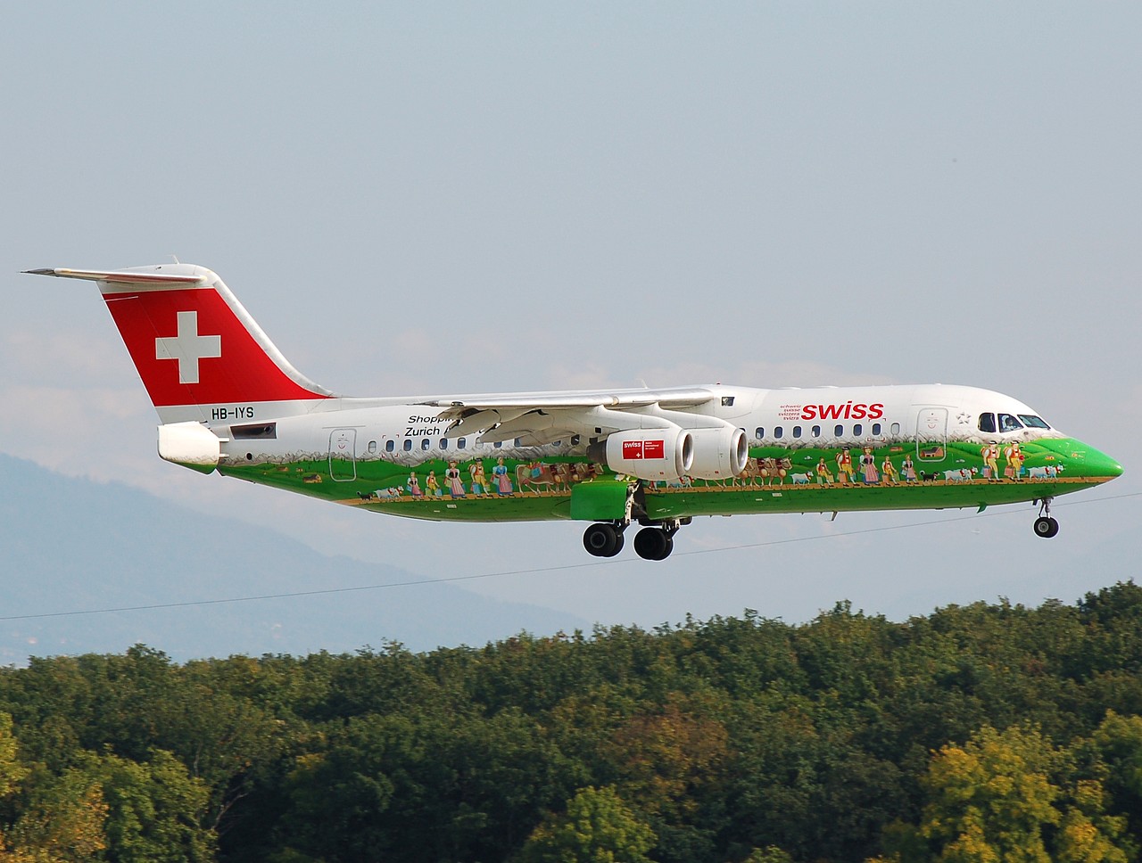 HB-IYS - RJ100 - Swiss - GVA - 02-10-2007