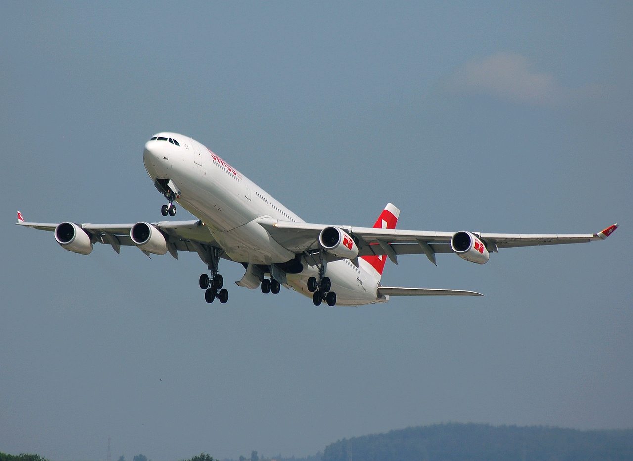 HB-JMD - A340-313 - Swiss - ZRH - 24-05-2007a