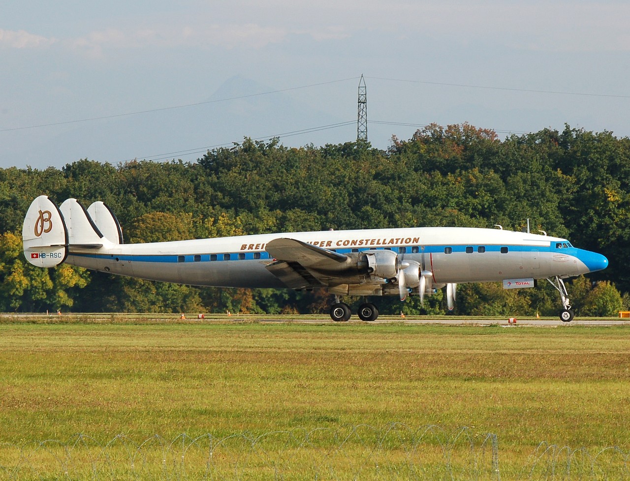 HB-RSC - Lockeed Super Constallation - Breitling - GVA - 02-10-2007