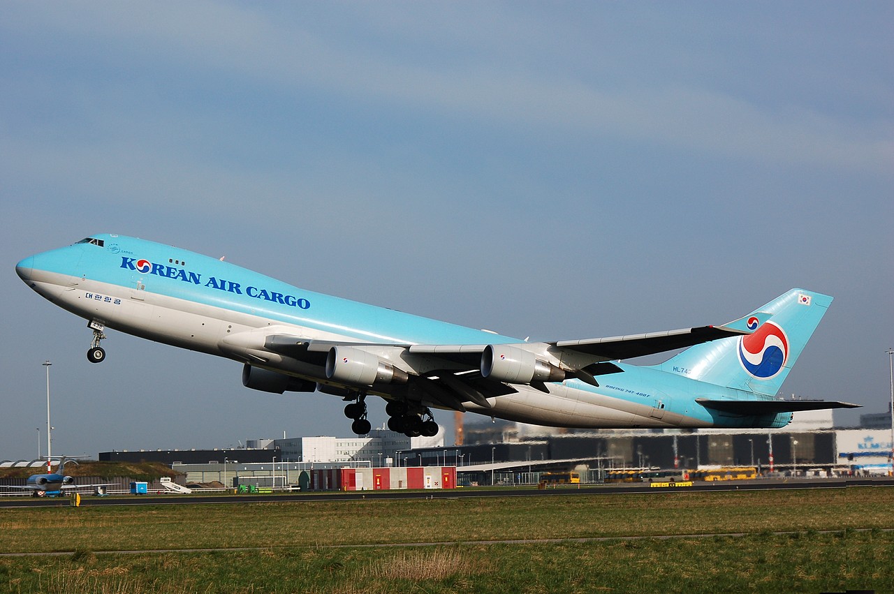 HL7438 - 747-4B5F(ER) - Korean Air Lines - AMS - 10-03-2007