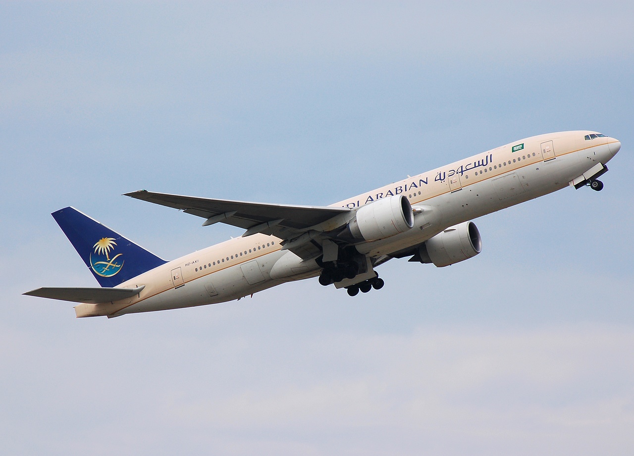 HZ-AKI - 777-268(ER) - Saudi Arabian Airlines - VIE - 08-08-2007