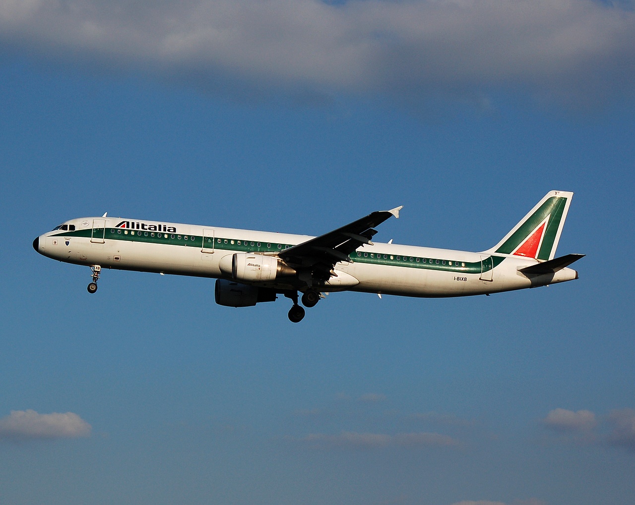 I-BIXB - A321-112 - Alitalia - BRU - 20-04-2007