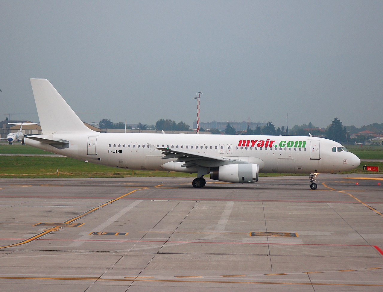 I-LINB - A320-231 - Myair - BGY - 25-09-2007
