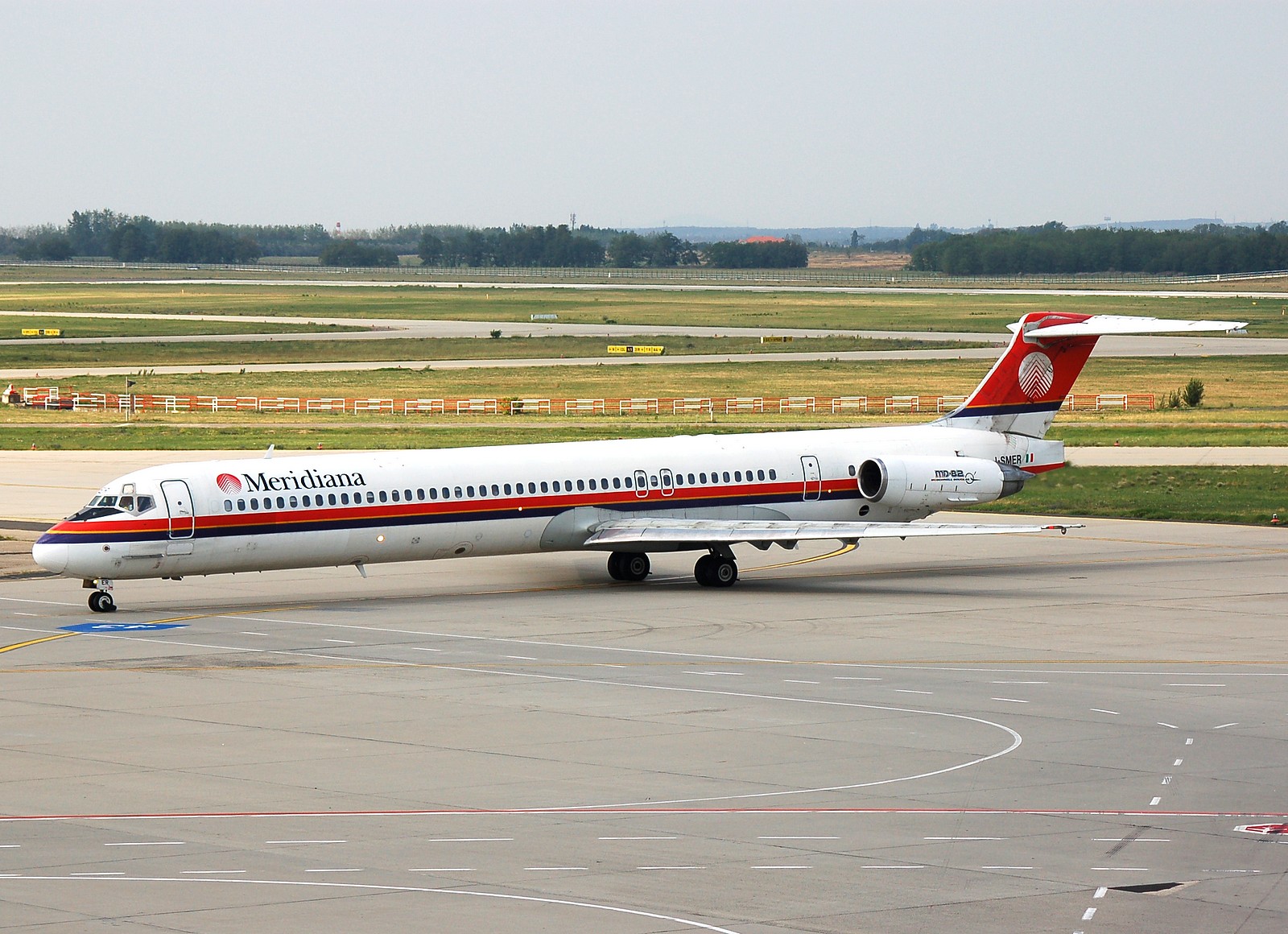I-SMER - MD-82 - Meridiana - BUD - 28-08-2007